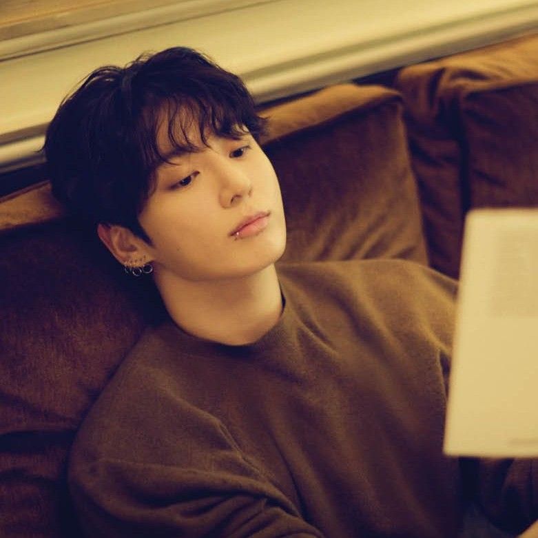 RM (防弹少年团)的最新活动照片