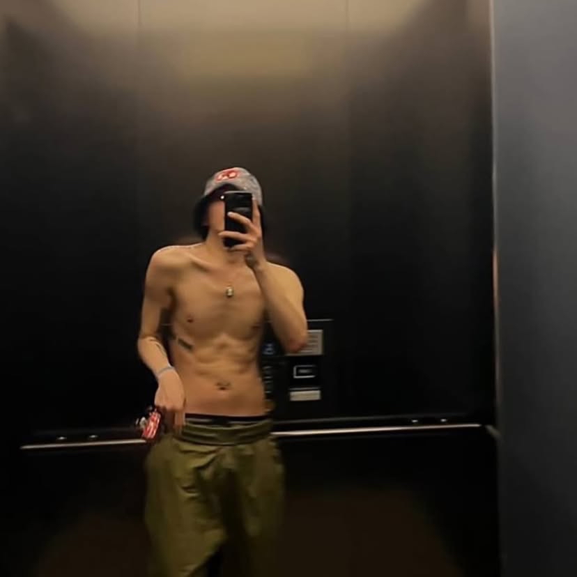 Behind-the-scenes cut of G-DRAGON (BIGBANG)