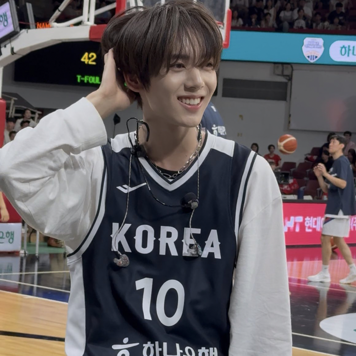 A moment captured by Han Yujin (ZEROBASEONE)'s fan