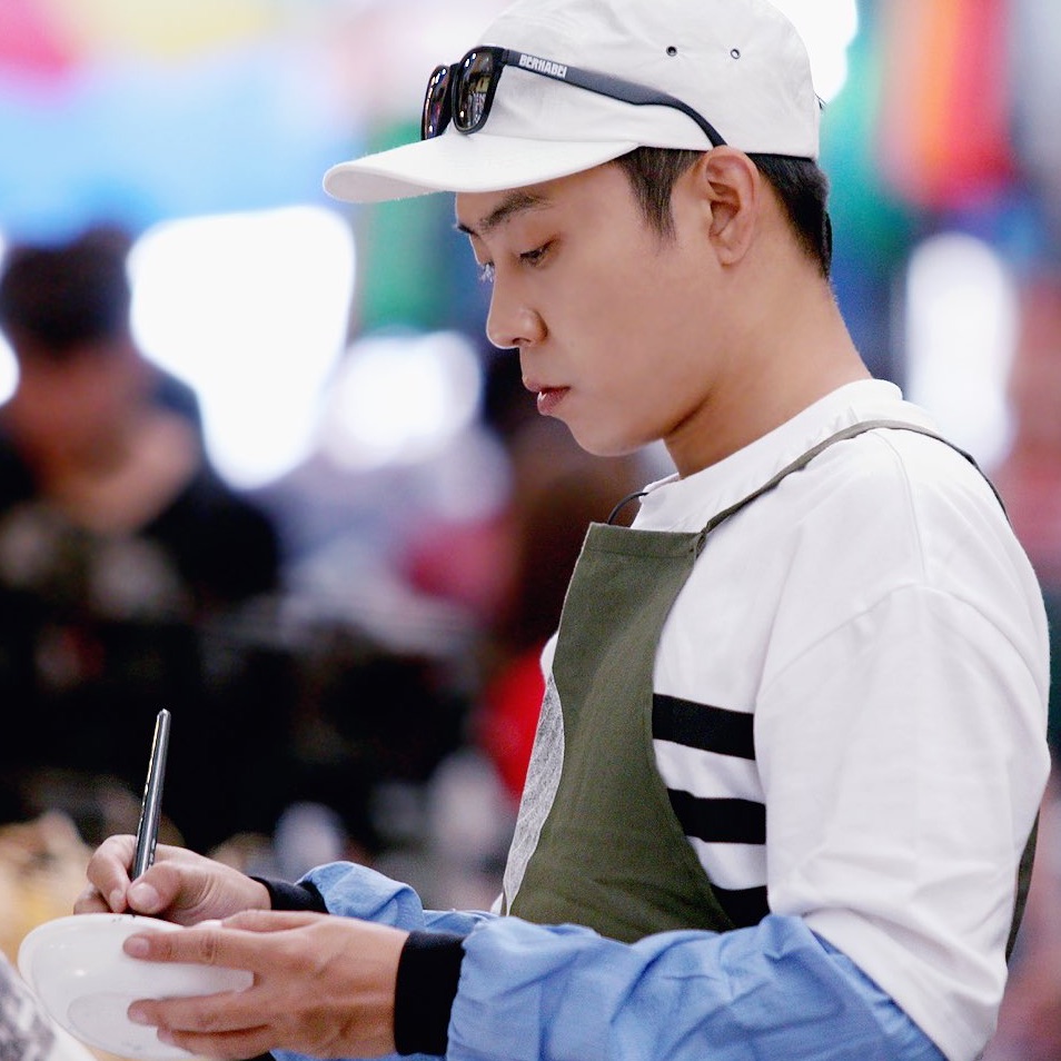 Latest photo of Eun Jiwon (SECHSKIES)