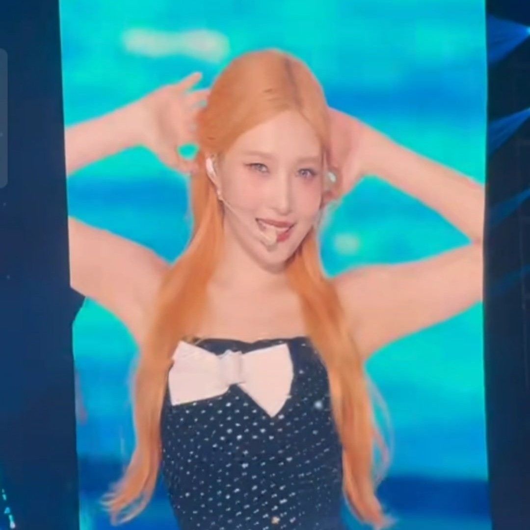 Latest photo of Joy (Red Velvet)
