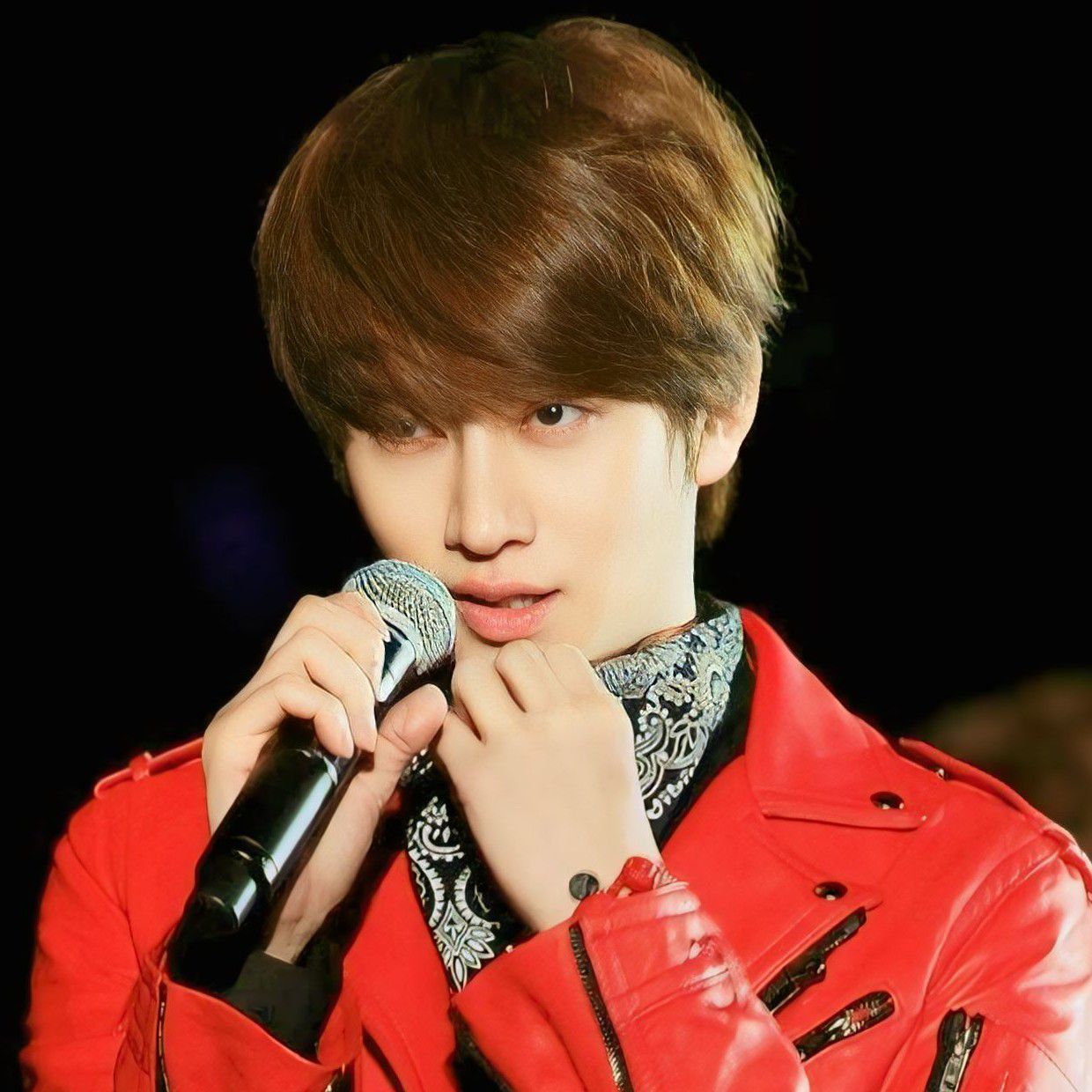 Behind-the-scenes cut of Heechul (Super Junior)