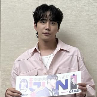 Behind-the-scenes cut of Lee Junyoung