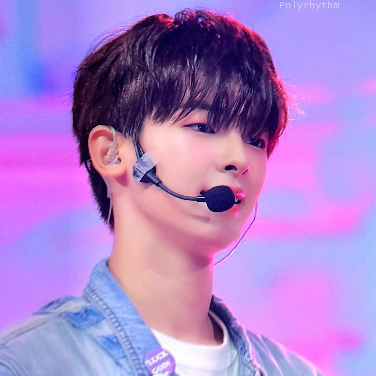 A moment captured by Kang Woojin's fan