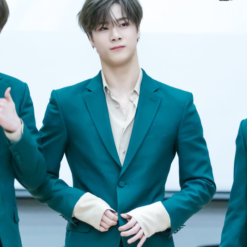 Latest photo of Moonbin (ASTRO)