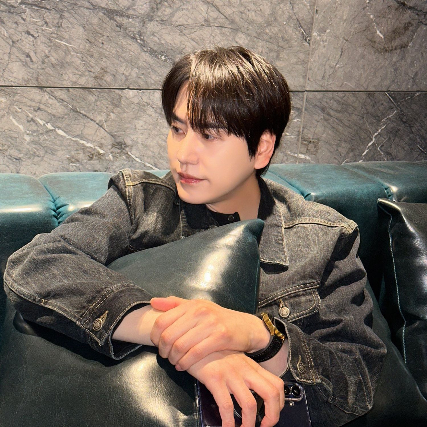 Behind-the-scenes cut of Kyuhyun (Super Junior)