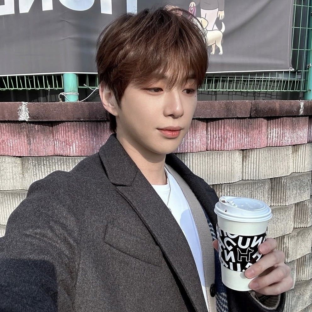 강다니엘의 최신 사진