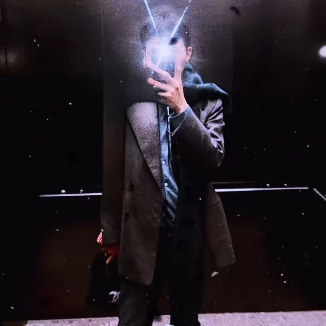 Latest photo of G-DRAGON (BIGBANG)