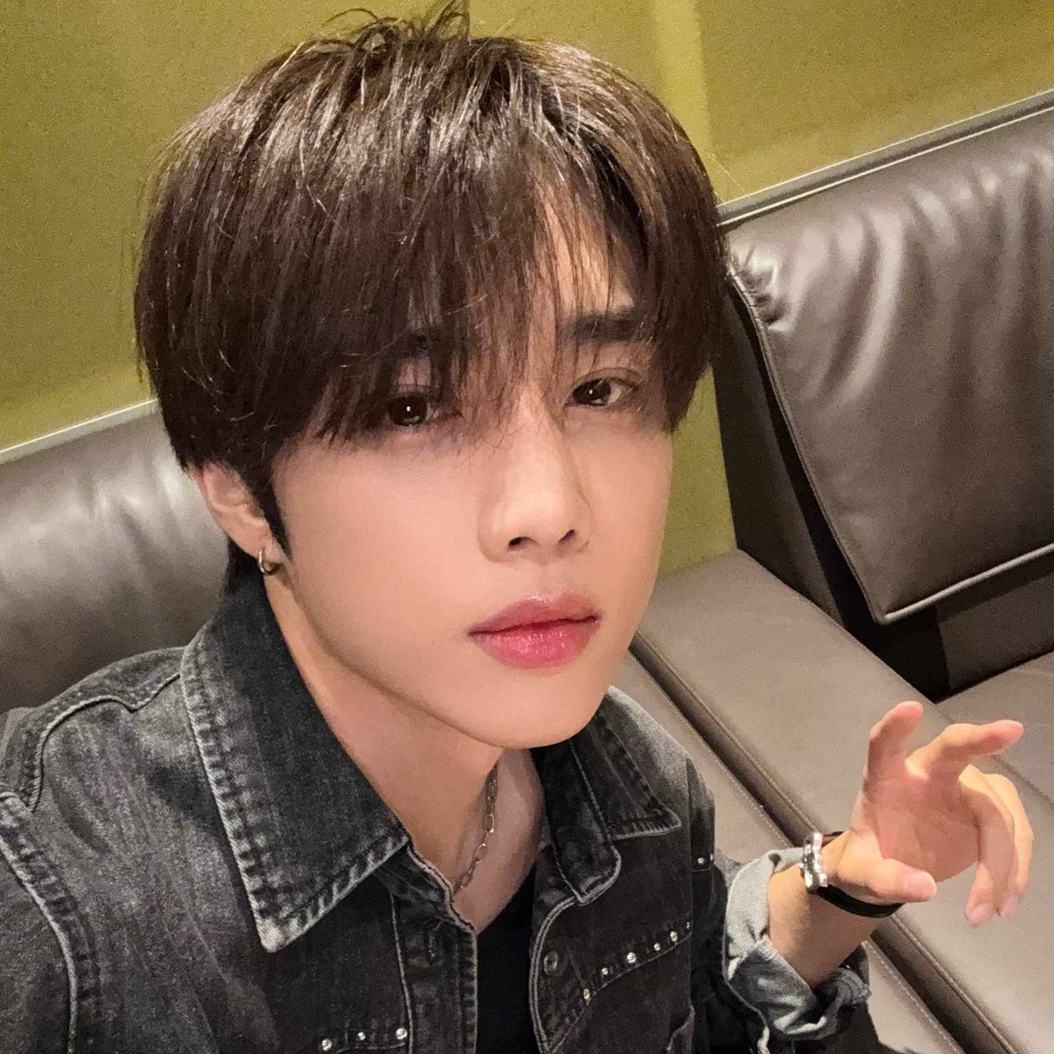 Behind-the-scenes cut of Sunwoo (THE BOYZ)