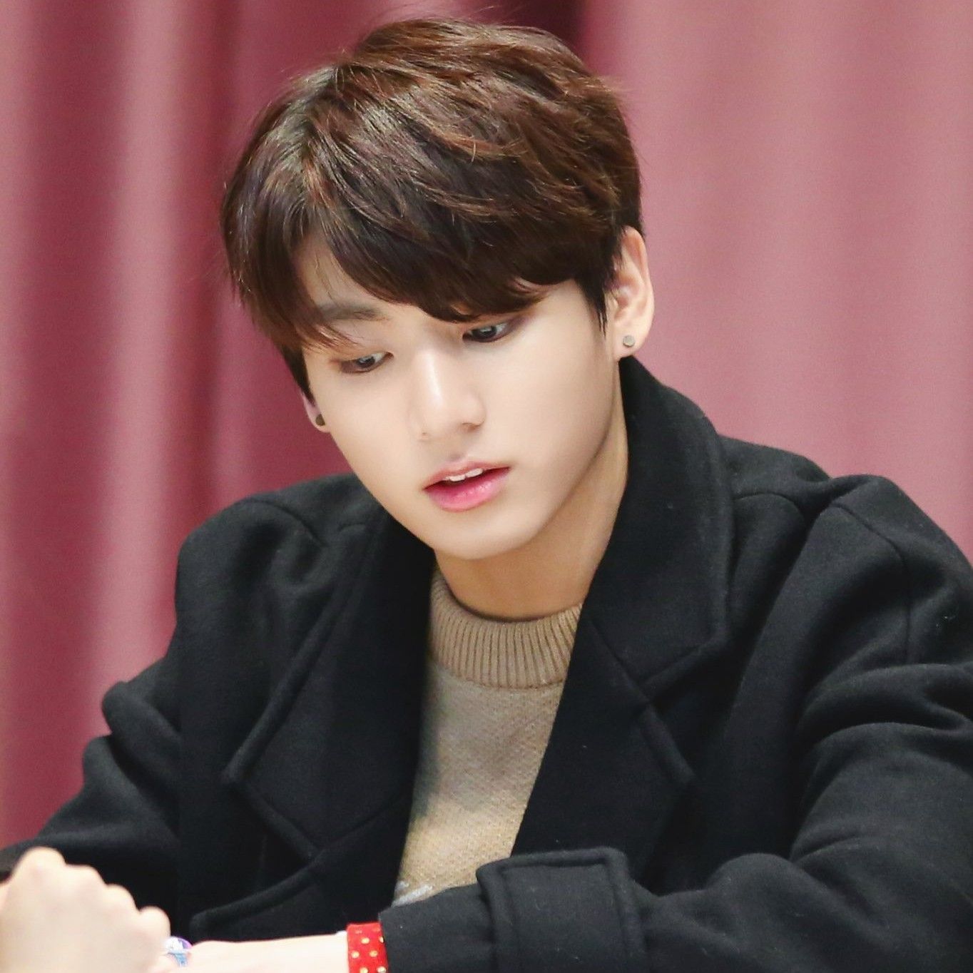 Momen yang diabadikan oleh penggemar Jungkook (BTS)