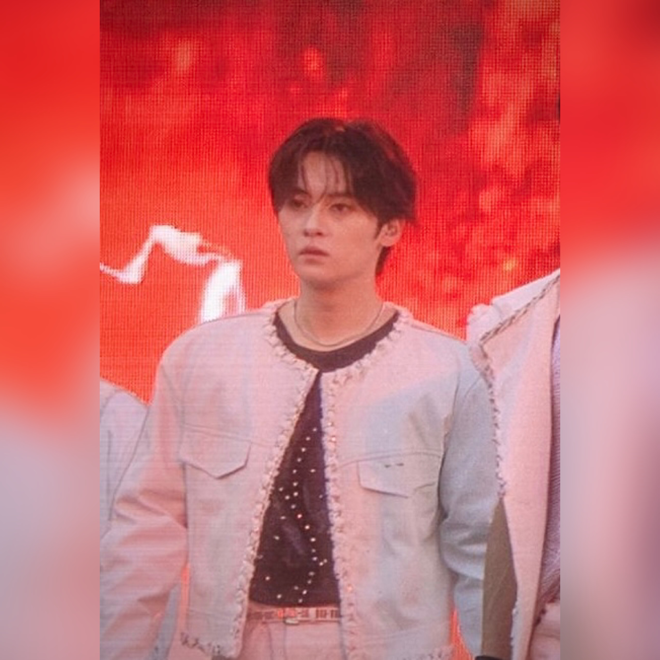 A moment captured by Lee Know (Stray Kids)'s fan