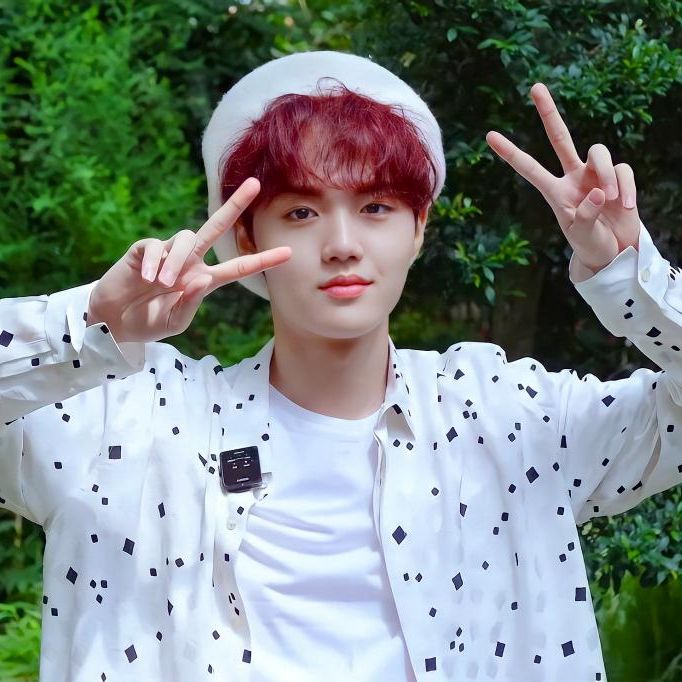 Recent activity shot of Doyoung (TREASURE)