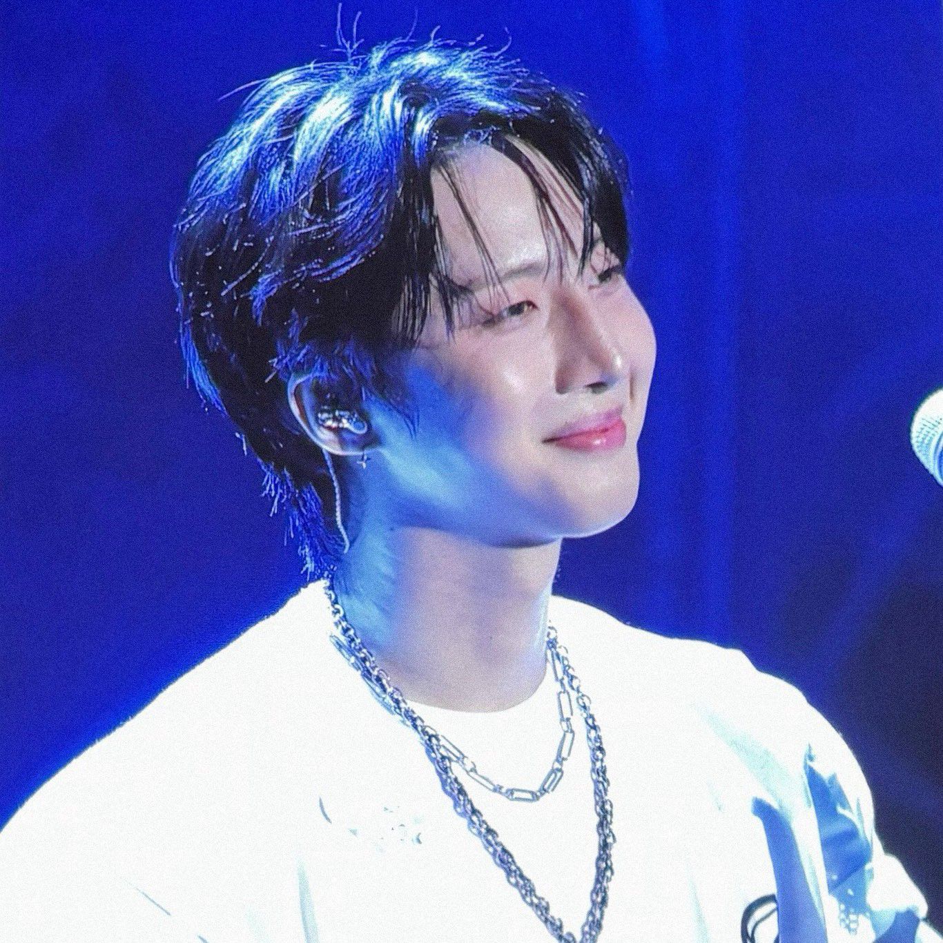 Behind-the-scenes cut of Hui (PENTAGON)