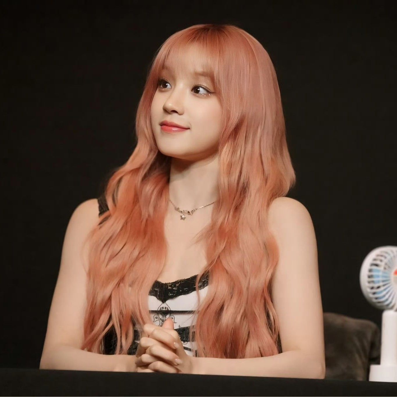 A moment captured by Yuqi (i-dle)'s fan