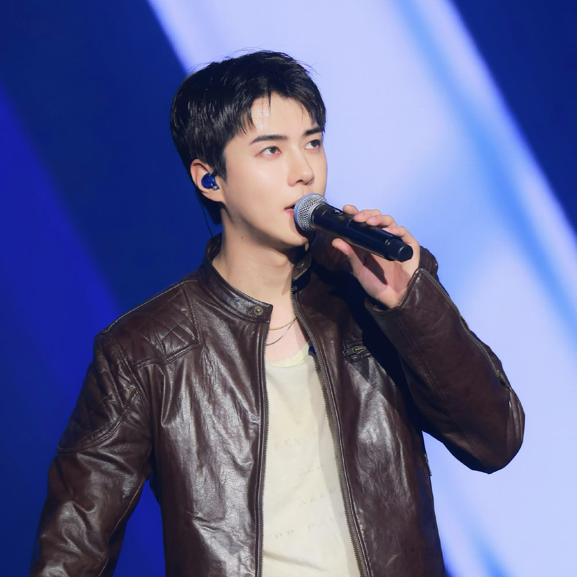 세훈 (EXO)의 비하인드 컷