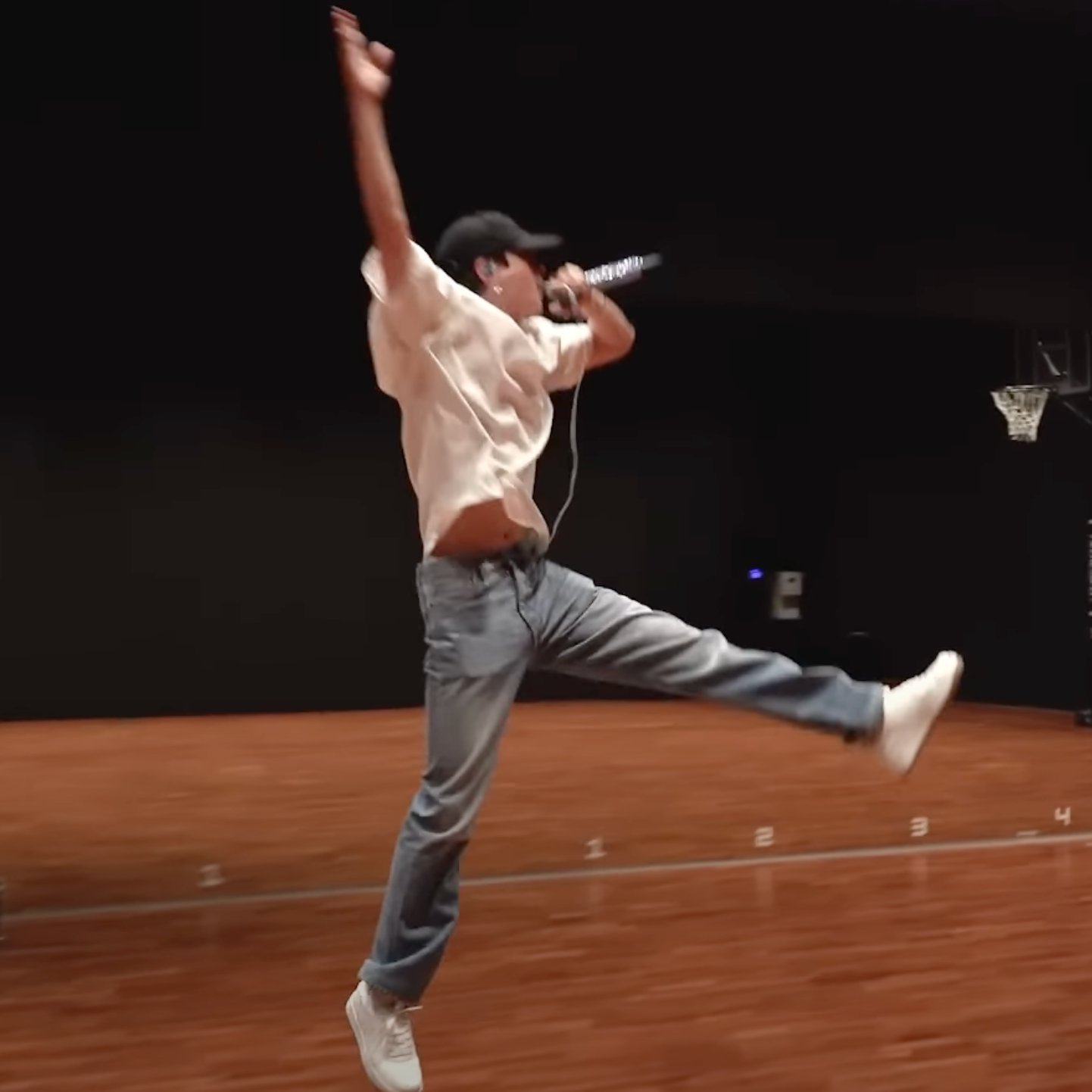 Potret di balik layar Jin (BTS)