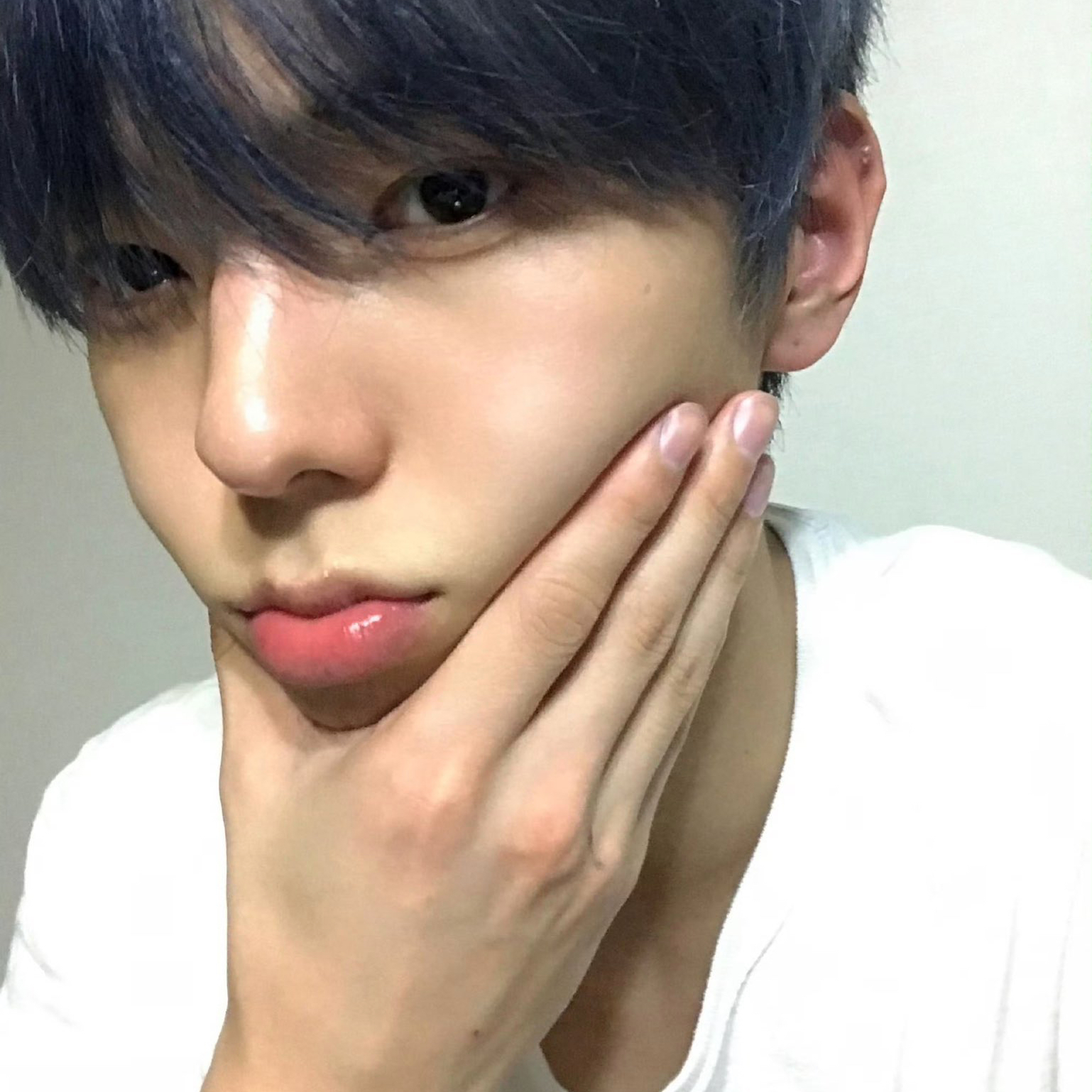 Behind-the-scenes cut of LEEJEONG (WHIB)