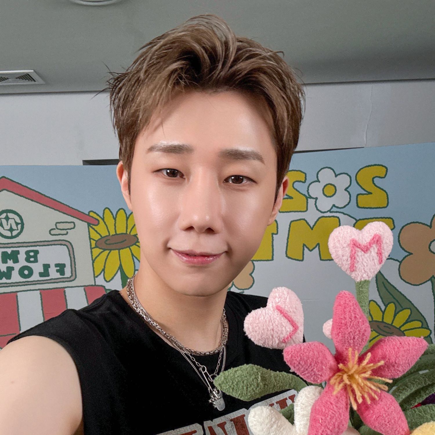 A moment captured by Sungkyu (INFINITE)'s fan