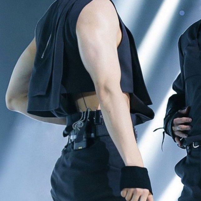 ASTRO的最新照片