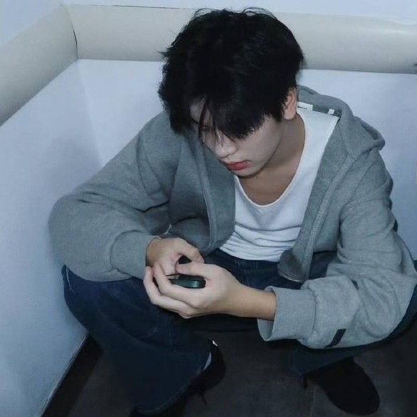 Behind-the-scenes cut of Shen (NexT1DE)