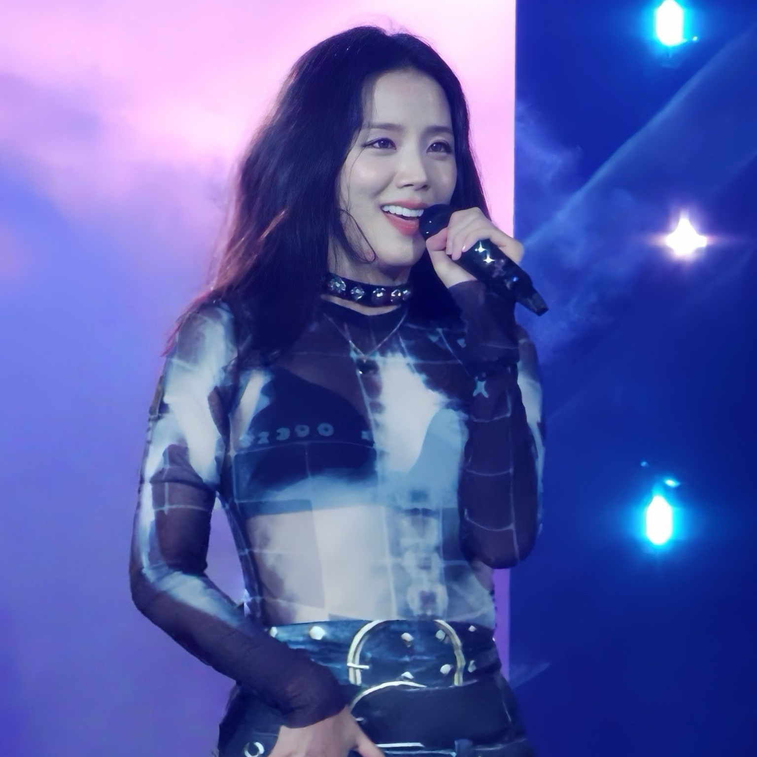 智秀 (BLACKPINK)的最新照片