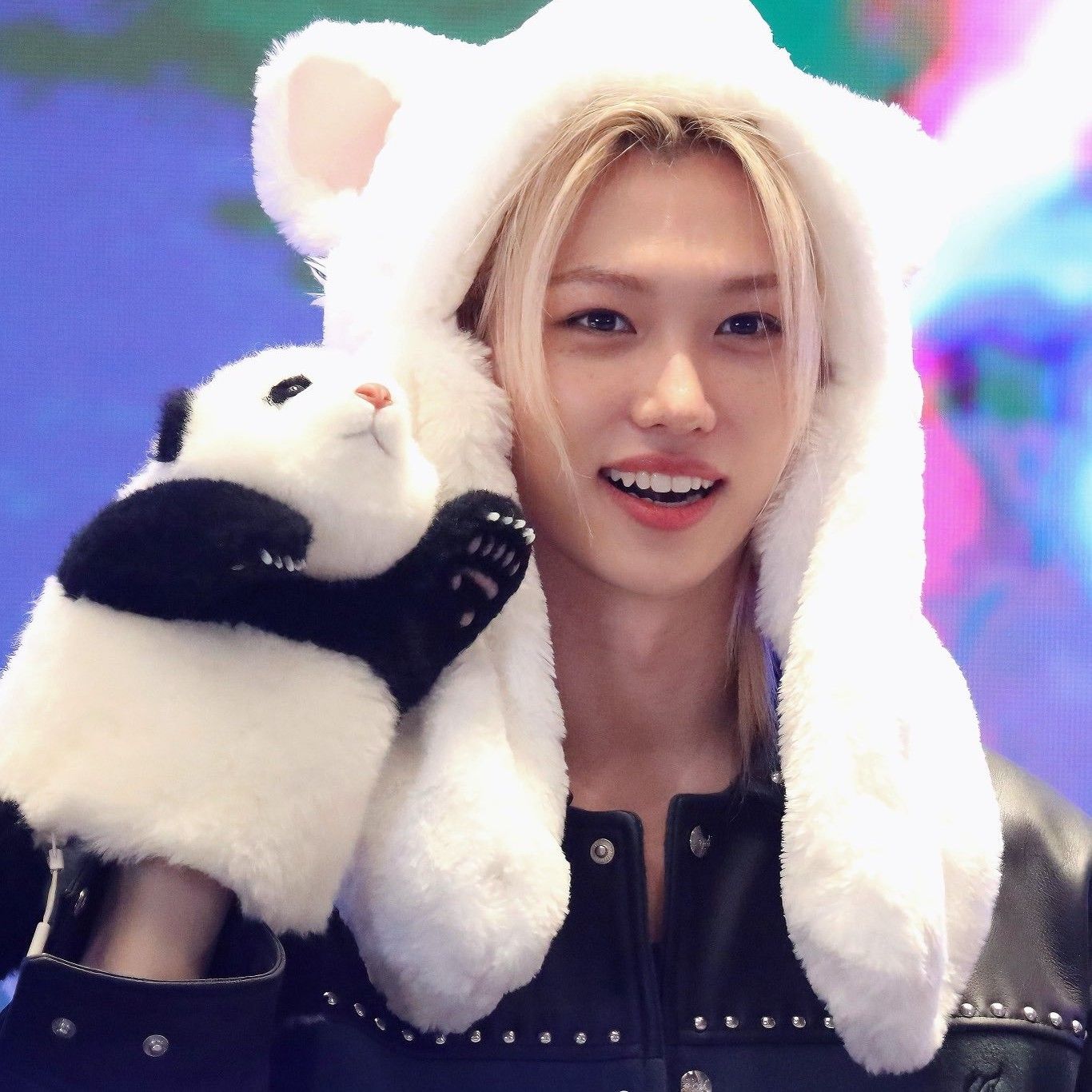 Recent activity shot of Felix (Stray Kids)