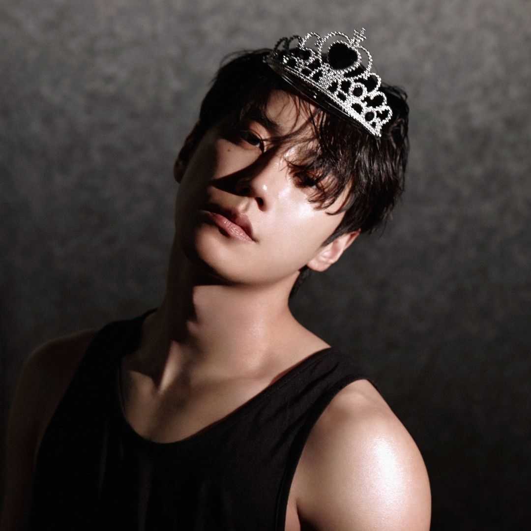 Recent activity shot of Lee Junyoung