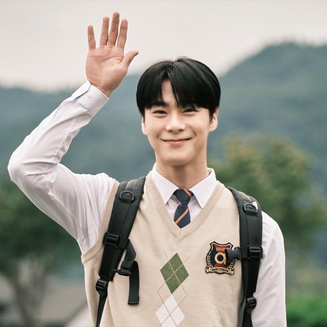 Latest photo of Moonbin (ASTRO)