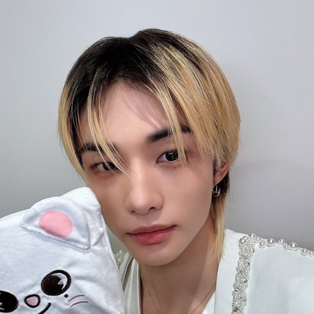 Behind-the-scenes cut of Hyunjin (Stray Kids)