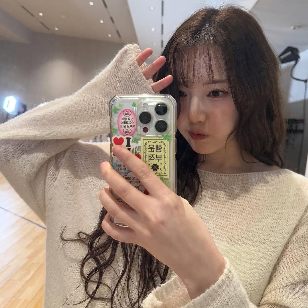 Behind-the-scenes cut of Yerin (GFRIEND)