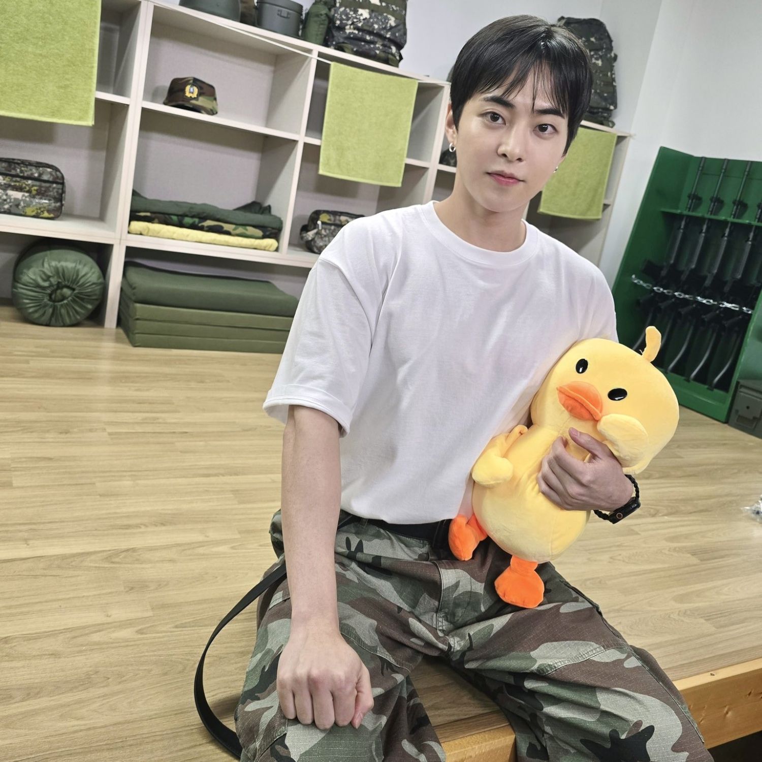 Behind-the-scenes cut of Xiumin (EXO)