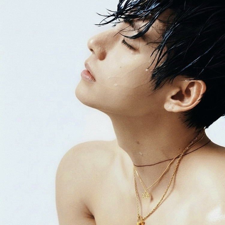 Recent activity shot of V (BTS)