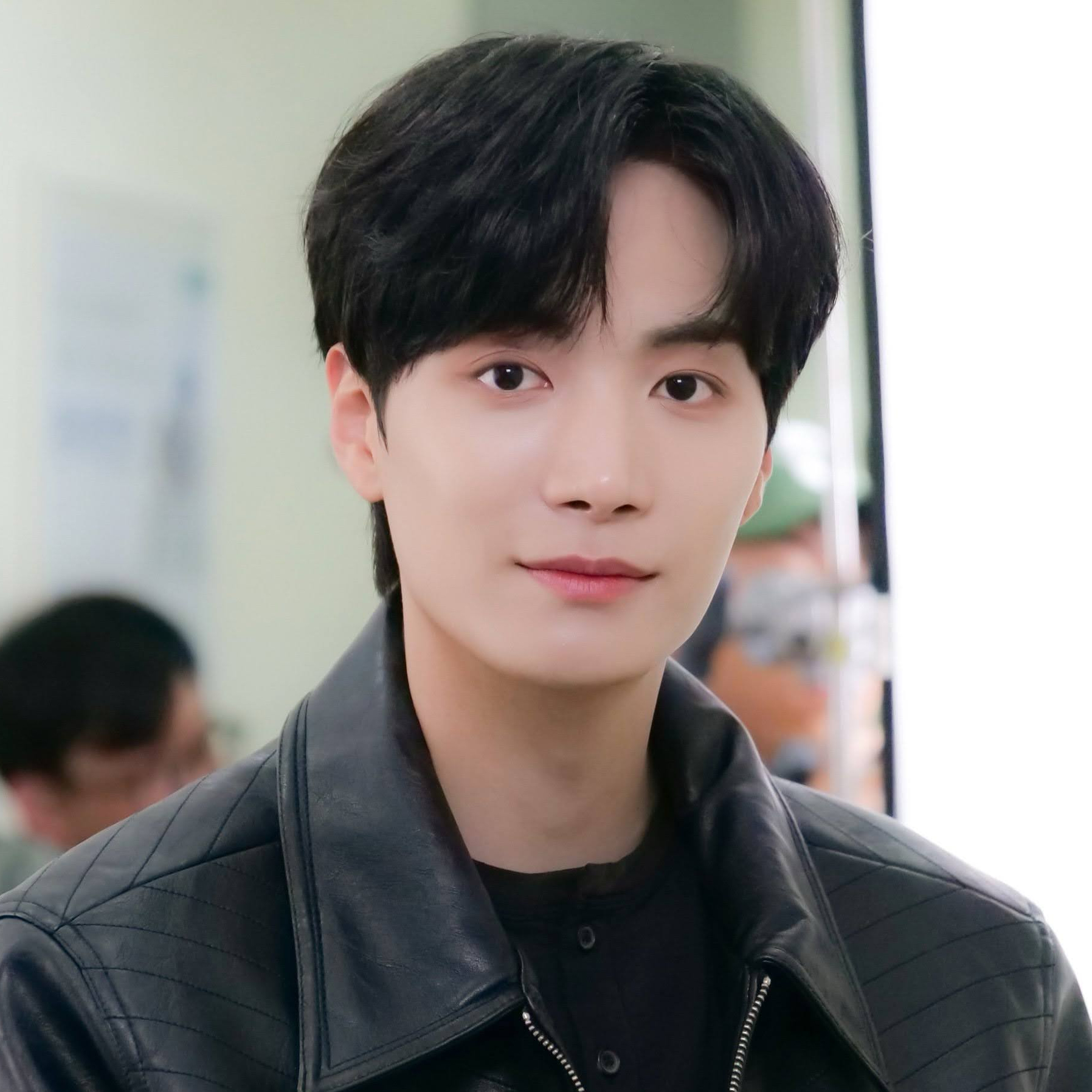 Behind-the-scenes cut of Kim Jonghyeon