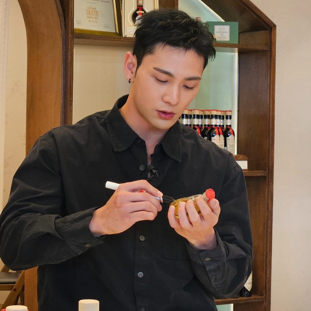 백호의 비하인드 컷