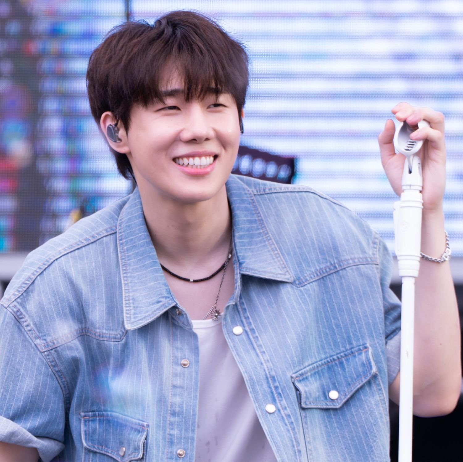 Recent activity shot of Sungkyu (INFINITE)
