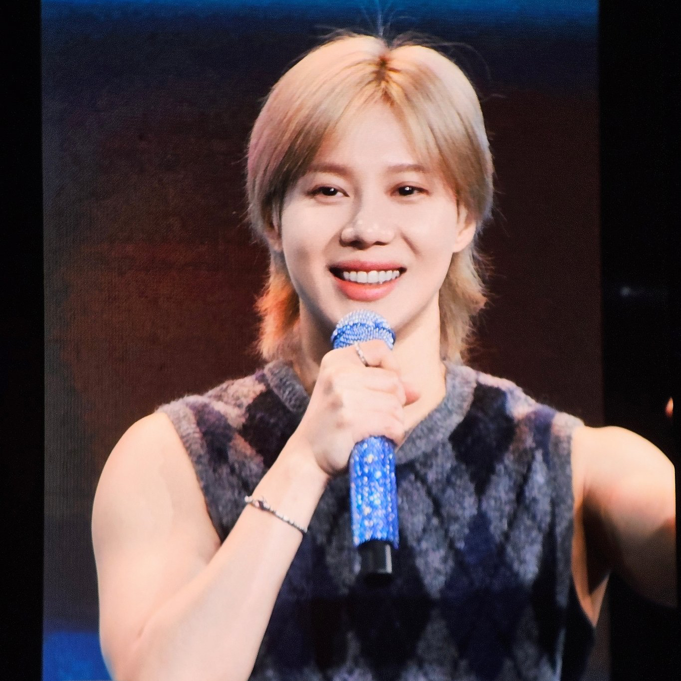 A moment captured by Taemin (SHINee)'s fan