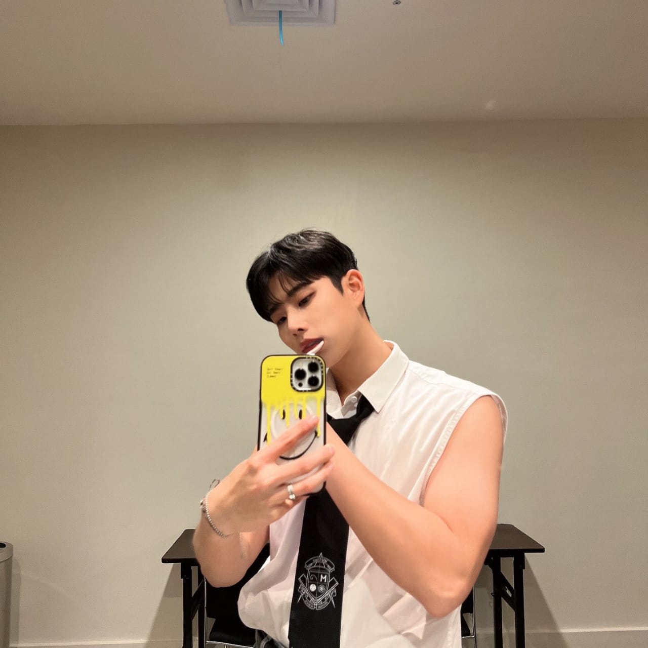 A moment captured by MJ (ASTRO)'s fan