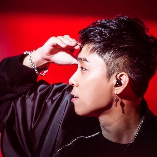 Behind-the-scenes cut of Eun Jiwon (SECHSKIES)