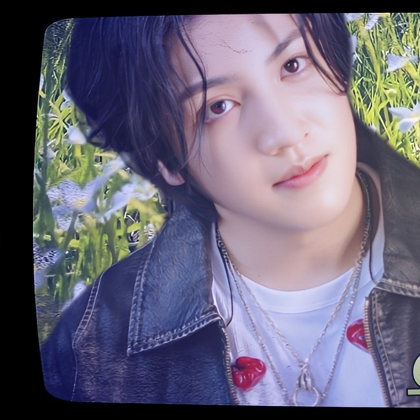A moment captured by Wooseok (PENTAGON)'s fan