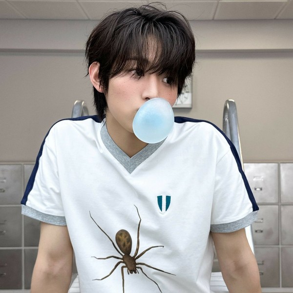 Signature photo of Jang yonghoon (IDID) capturing their charm