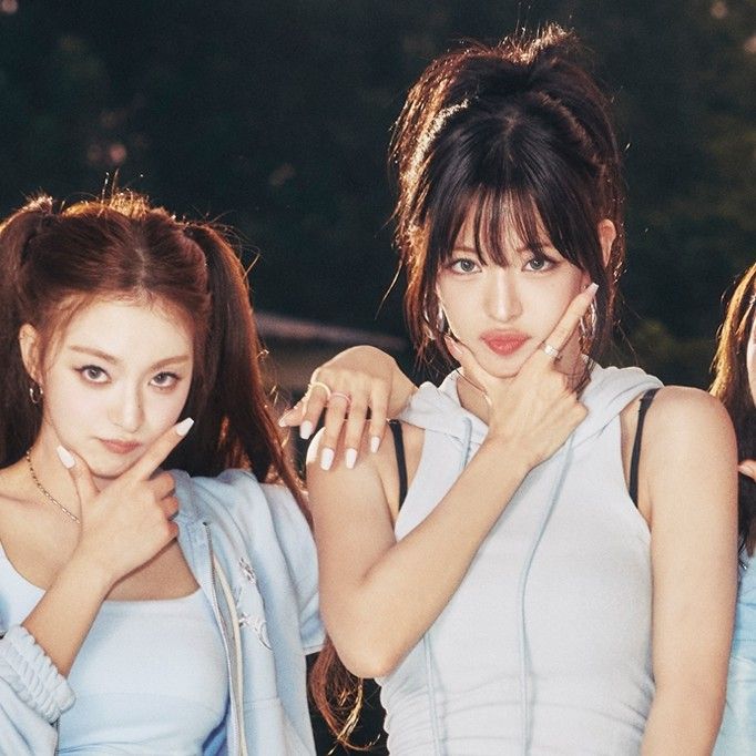 Recent activity shot of fromis (9)