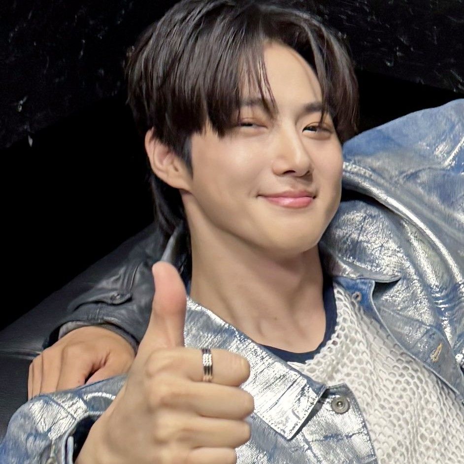 Behind-the-scenes cut of Suho (EXO)