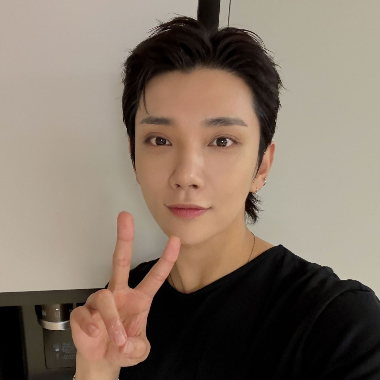 Latest photo of Joshua (SEVENTEEN)