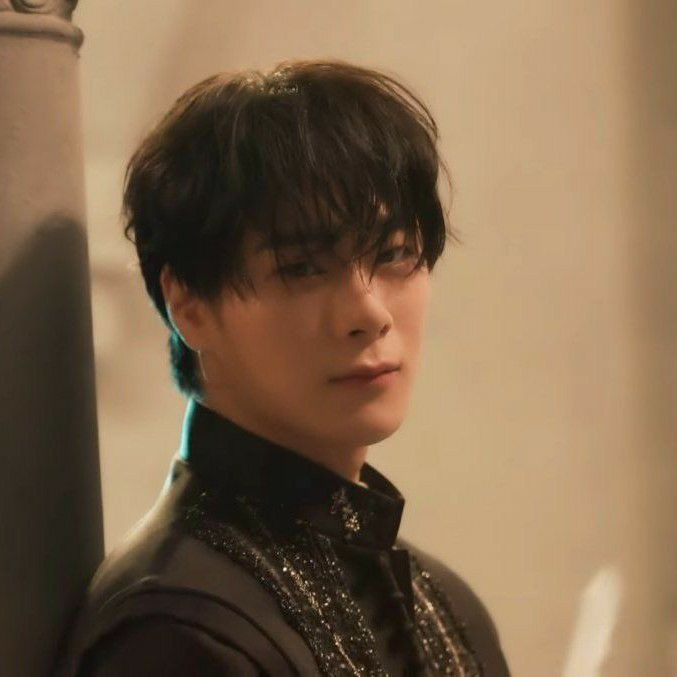 Latest photo of Moonbin (ASTRO)