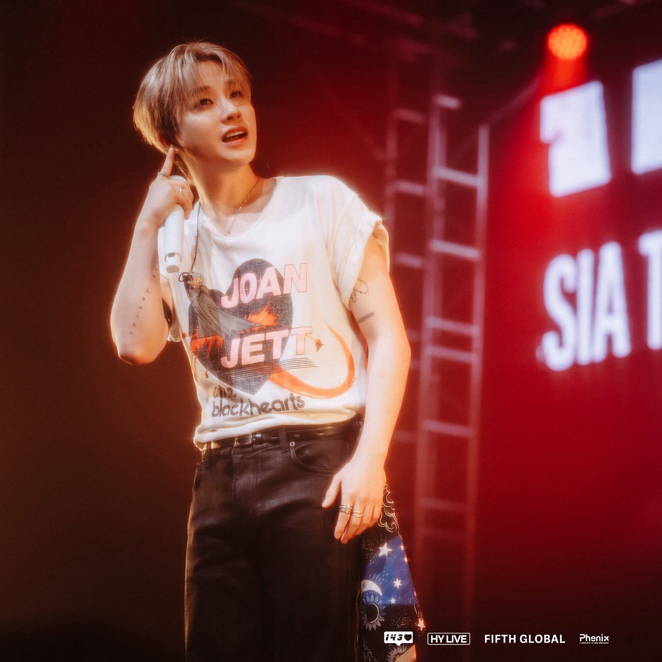A moment captured by JAY (iKON)'s fan