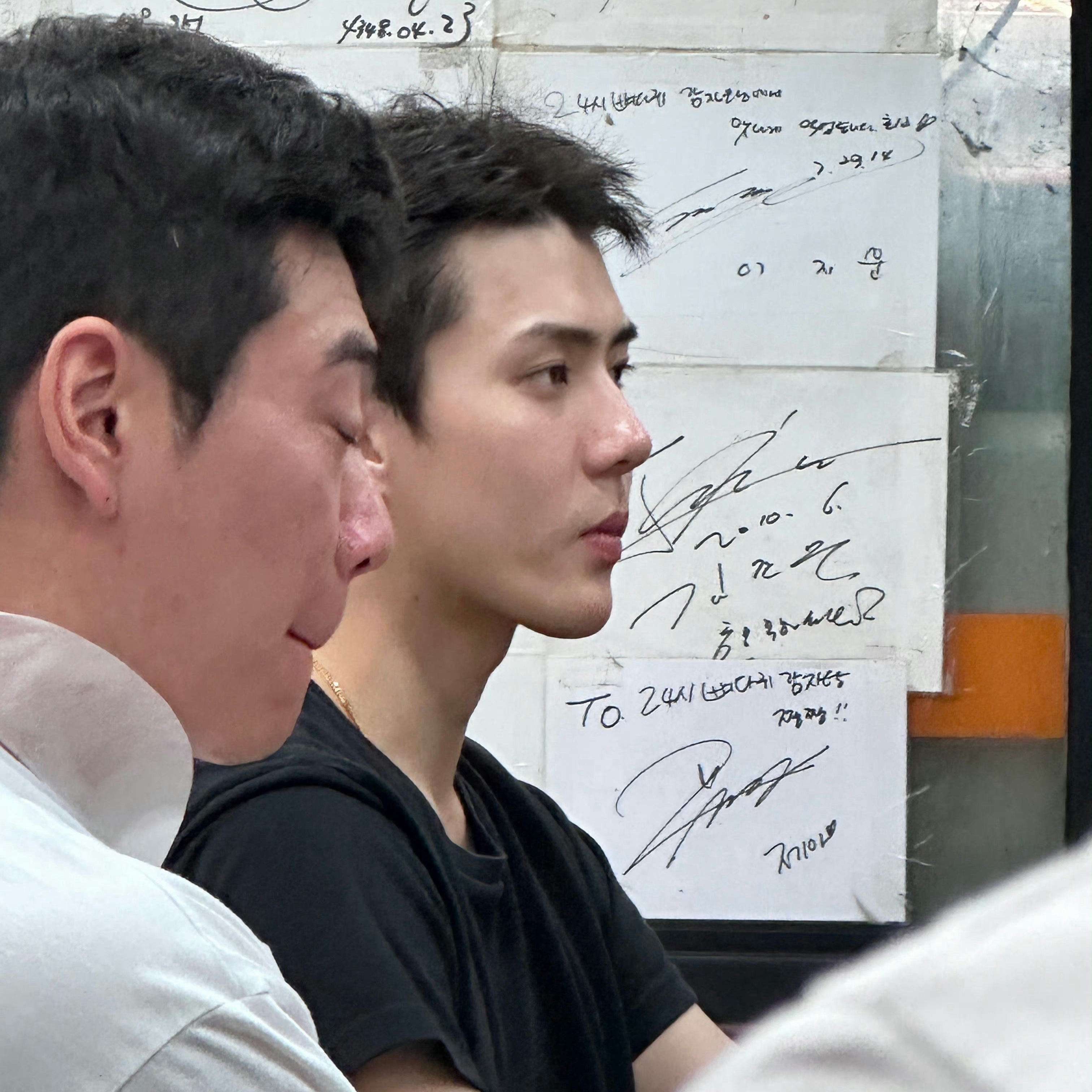 A moment captured by Sehun (EXO)'s fan