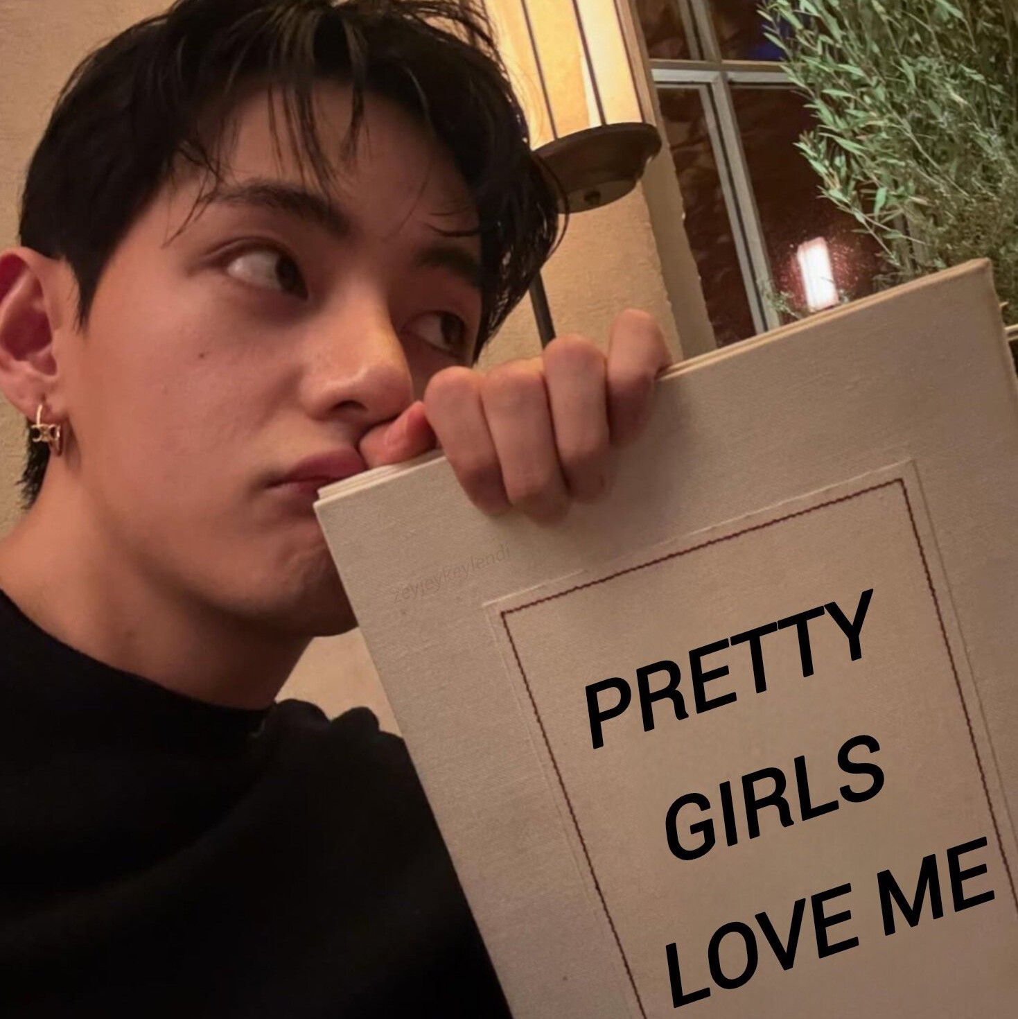 Latest photo of V (BTS)
