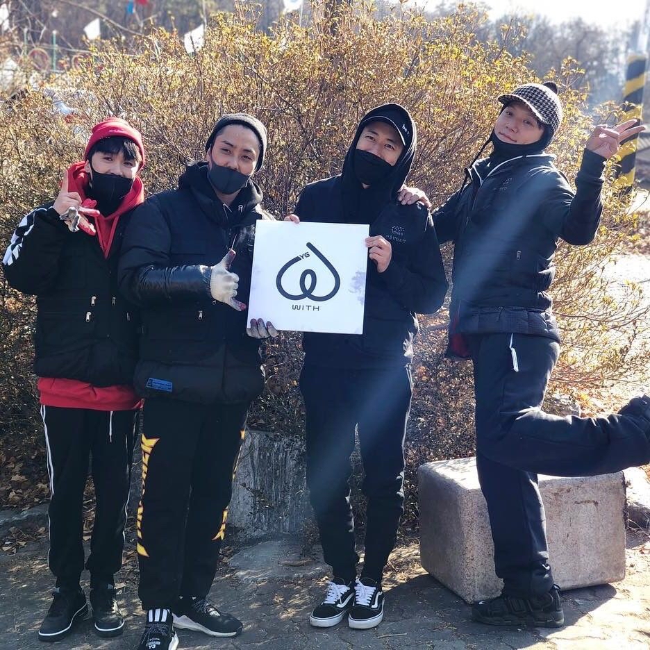 Latest photo of SECHSKIES