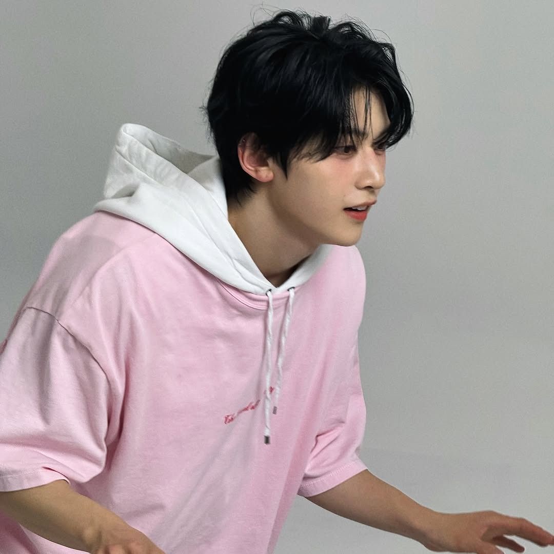 Latest photo of Seok Matthew (ZEROBASEONE)
