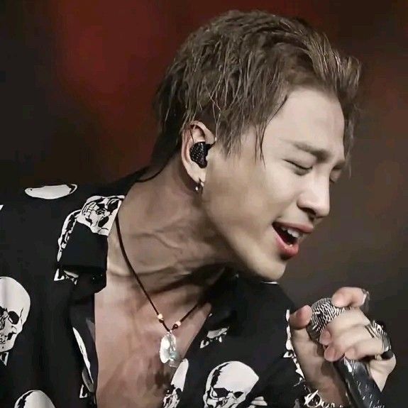 Behind-the-scenes cut of Taeyang (BIGBANG)